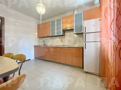 Пара: 1-к квартира 54 м 2 · 54 м²