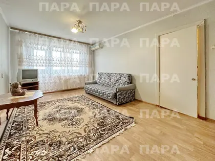 Пара: 1-к квартира 40 м 2 · 40 м²