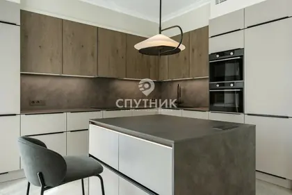 Спутник: 3-комн. · 99,3 м² · 2/8 эт. · Аминьевская