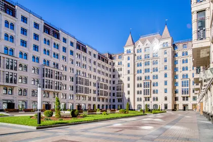 VipFlat: 4-комн. · 188 м² · 1/9 эт. · Чернышевская