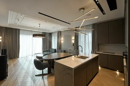 Dream Realty: 5-комн. · 194,8 м² · 6/7 эт. · Минская
