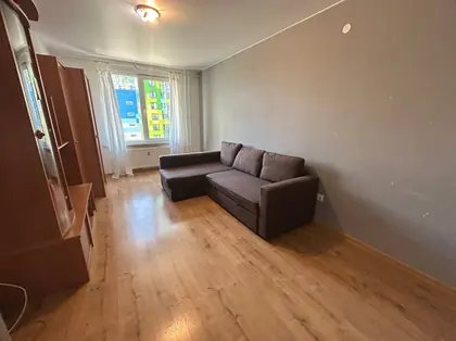 Инь-Ян: 1-комн. · 43 м² · 5/25 эт. · Звёздная