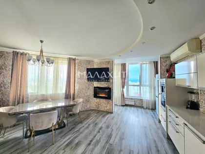 Малахит: 3-комн. · 120 м² · 20/22 эт. · Российская