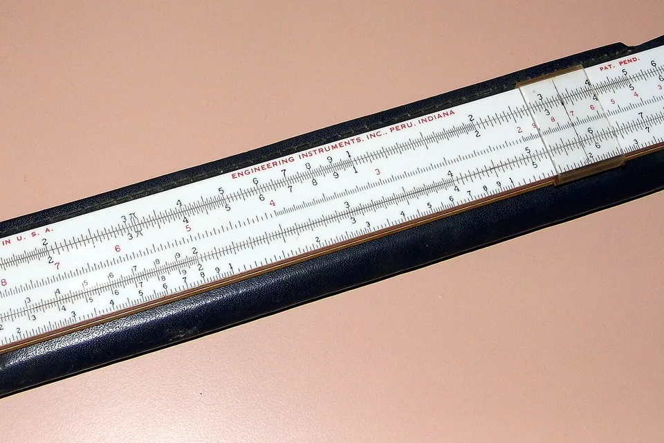 Логарифмическая линейка