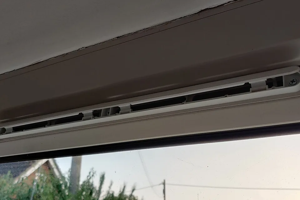 Приточный клапан в окне