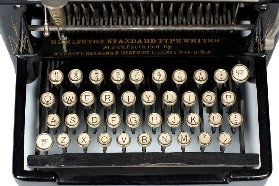 Клавиатура пишущей машинки Remington