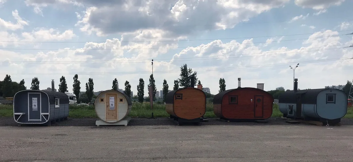 Мобильные бани и бытовки на территории