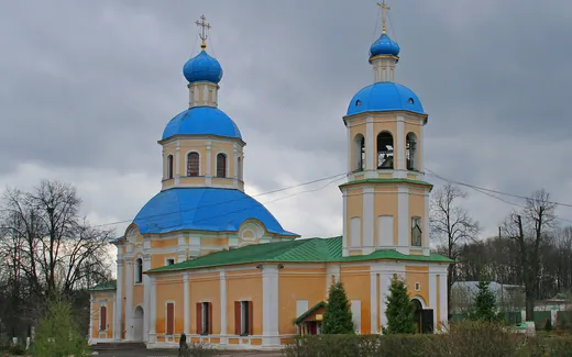 Храм Петра и Павла в Ясеневе