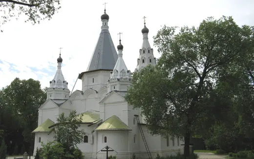 Храм Троицы Живоначальной в Троицком-Голенищеве